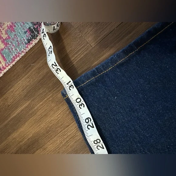 Abercrombie and fitch High Rise 90s Relaxed Jean dark wash size 10R like new - Picture 6 of 8